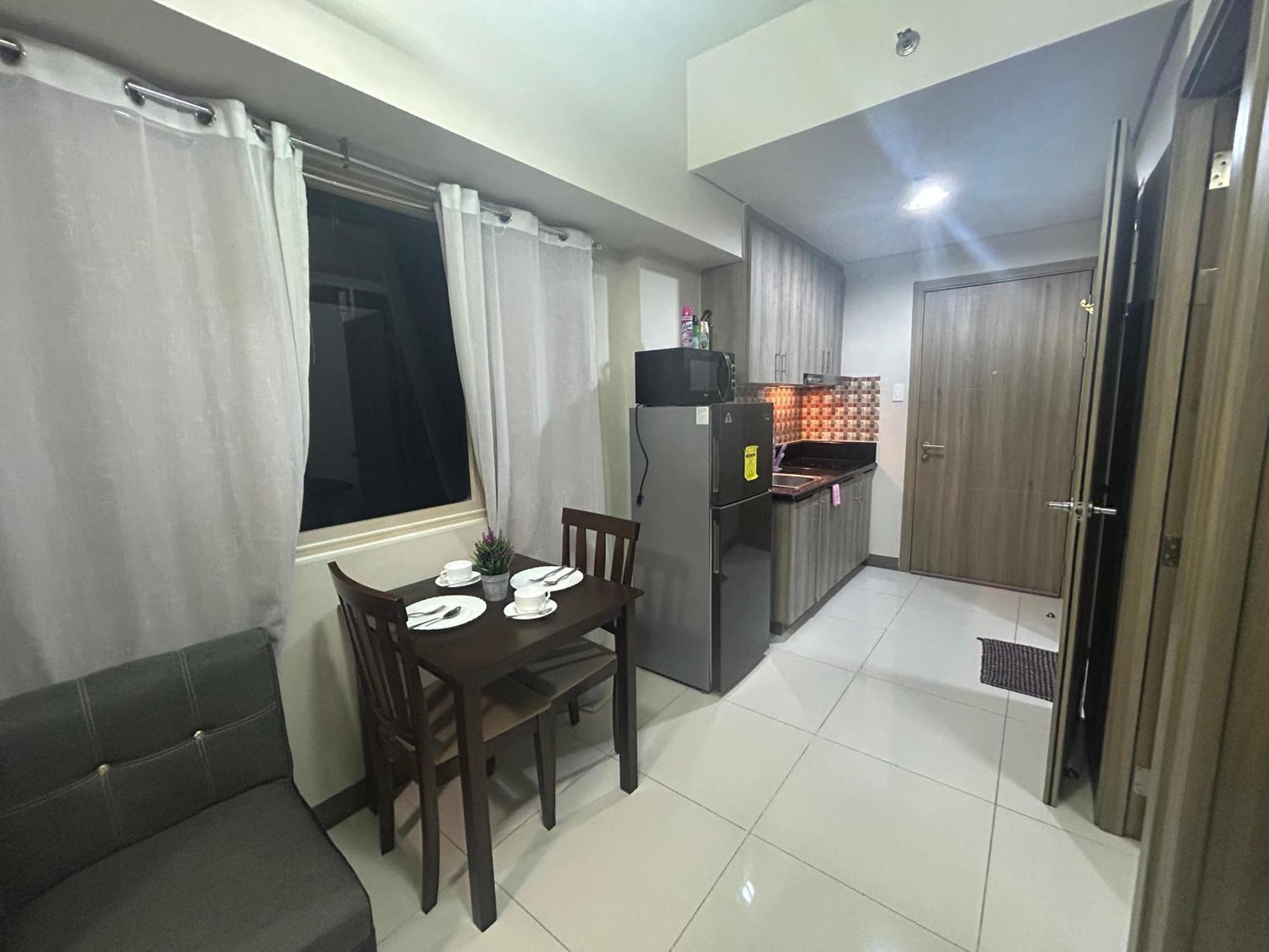 2Br Coast Residences Manila Eksteriør bilde